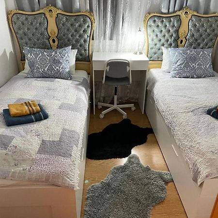 Appartamento Cozy Flat Sant Adrià de Besòs Esterno foto